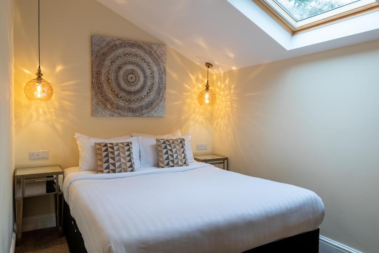 Lakes Hotel&Spa Bowness-on-Windermere Buitenkant foto A bedroom at the hotel