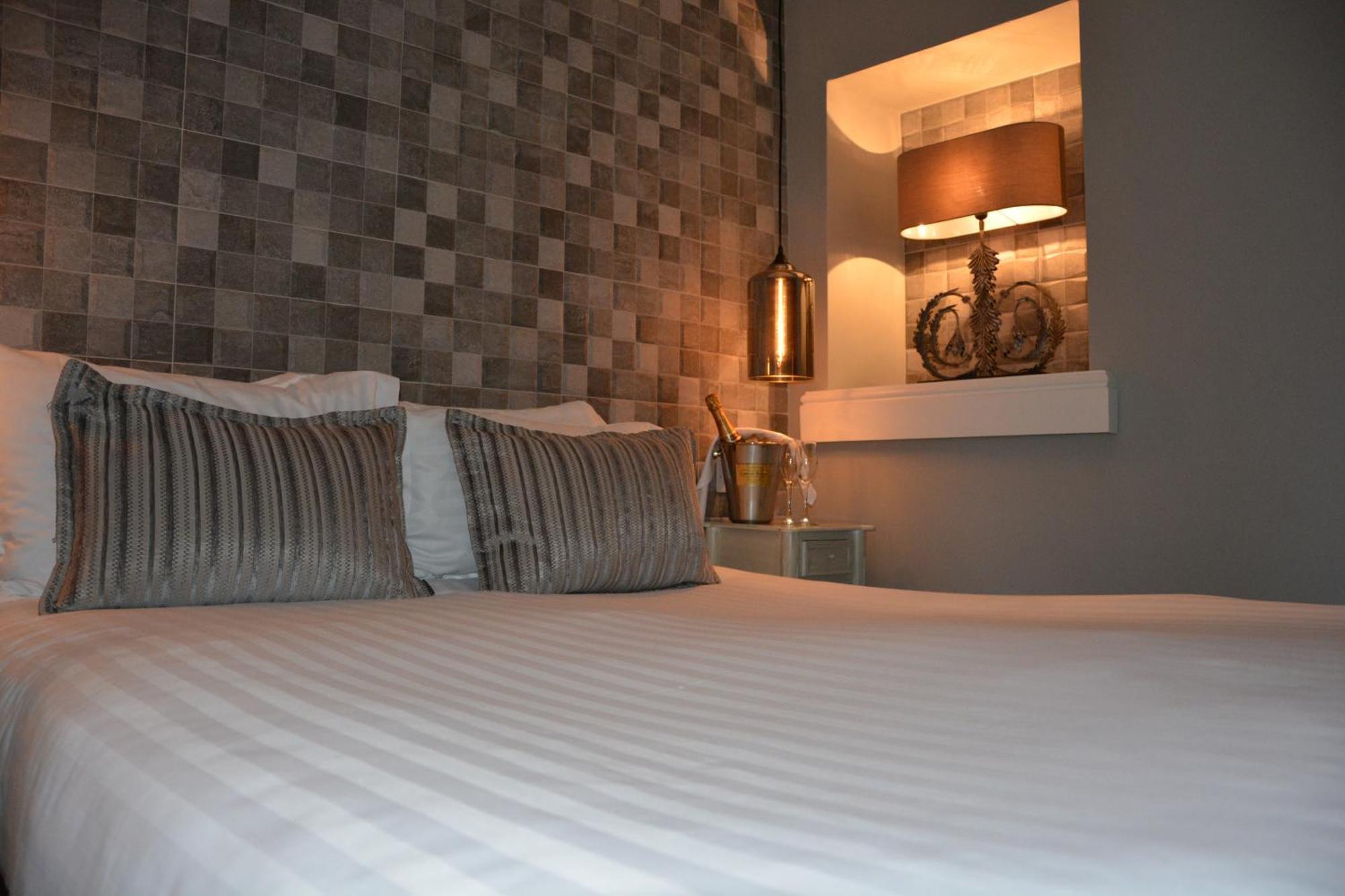 Lakes Hotel&Spa Bowness-on-Windermere Kamer foto A bedroom at the hotel